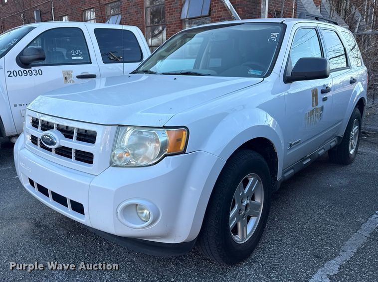 2010 Ford Escape Hybrid SUV - FB8471