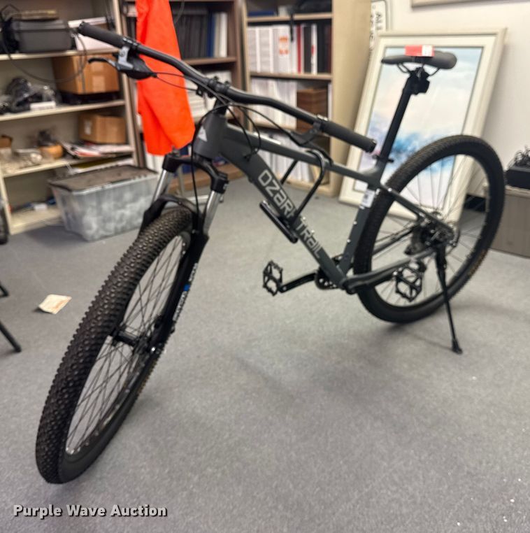 Ozark Trail mountain bike - FB8497