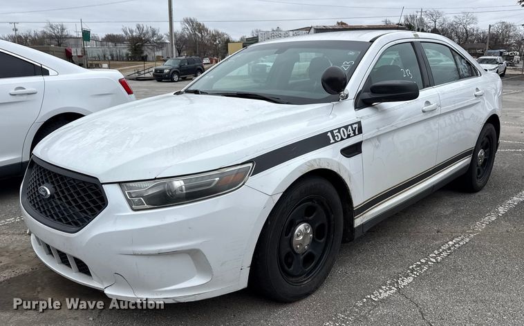 2015 Ford Taurus Police Interceptor  - FB8502