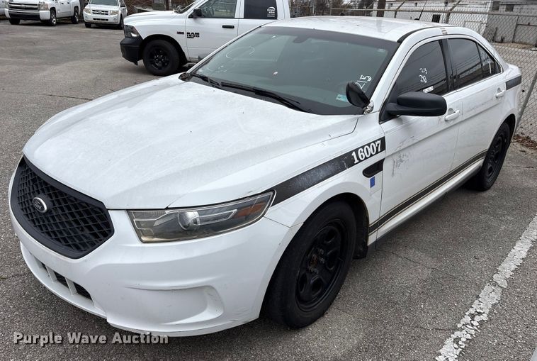 2016 Ford Taurus Police Interceptor  - FB8505