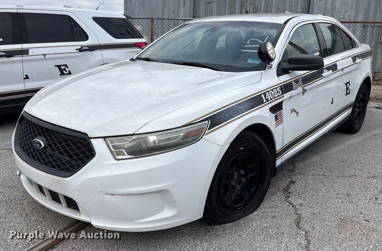 2014 Ford Taurus Police Interceptor  - FB8527