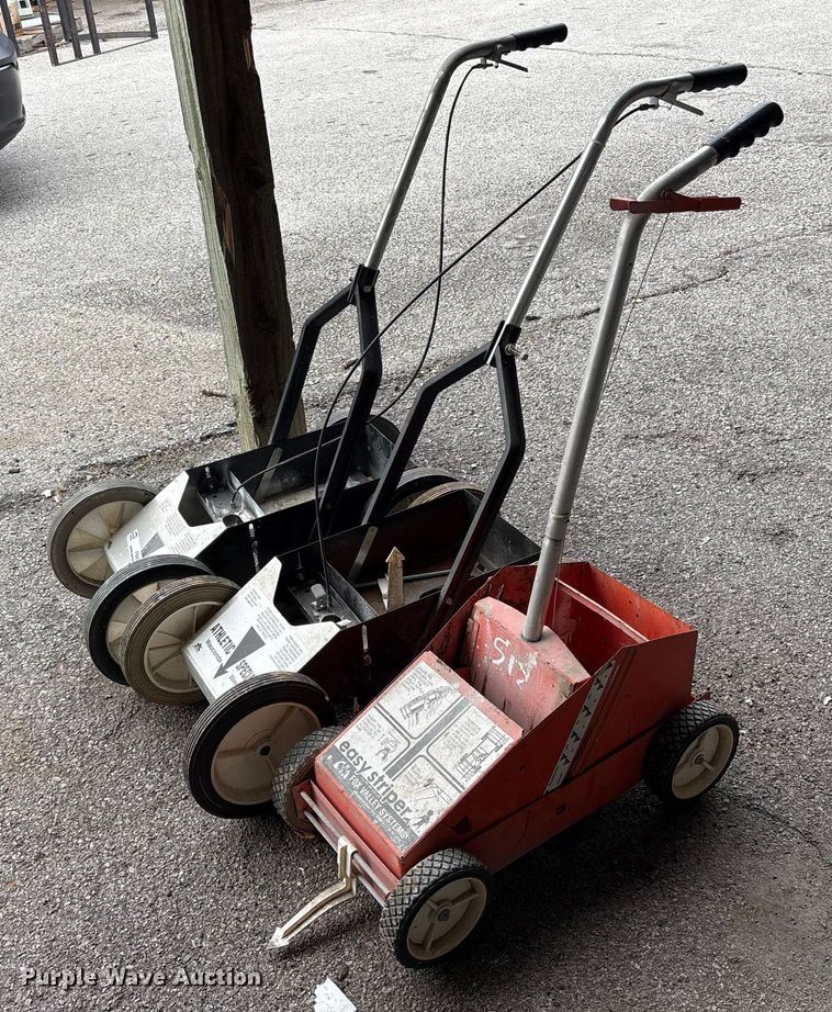 (3) manual paint stripers - FB8560