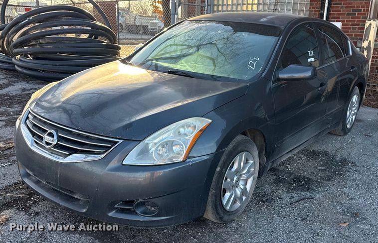 2012 Nissan Altima  - FB8575