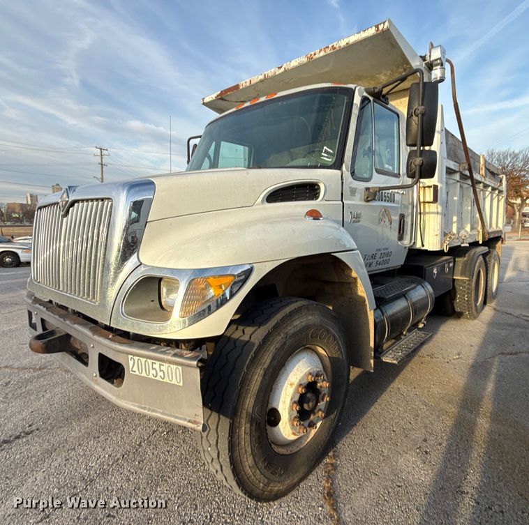 2005 International WorkStar7400 dump truck - FB8585