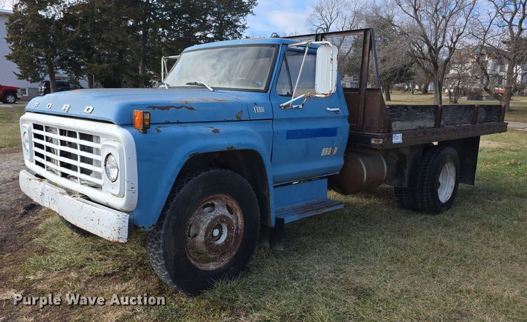 1978 Ford F600 dump flatbed truck - FI0759