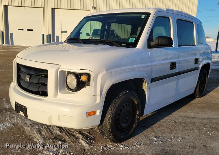 2014 MV1 handicap accessible van - NO9841