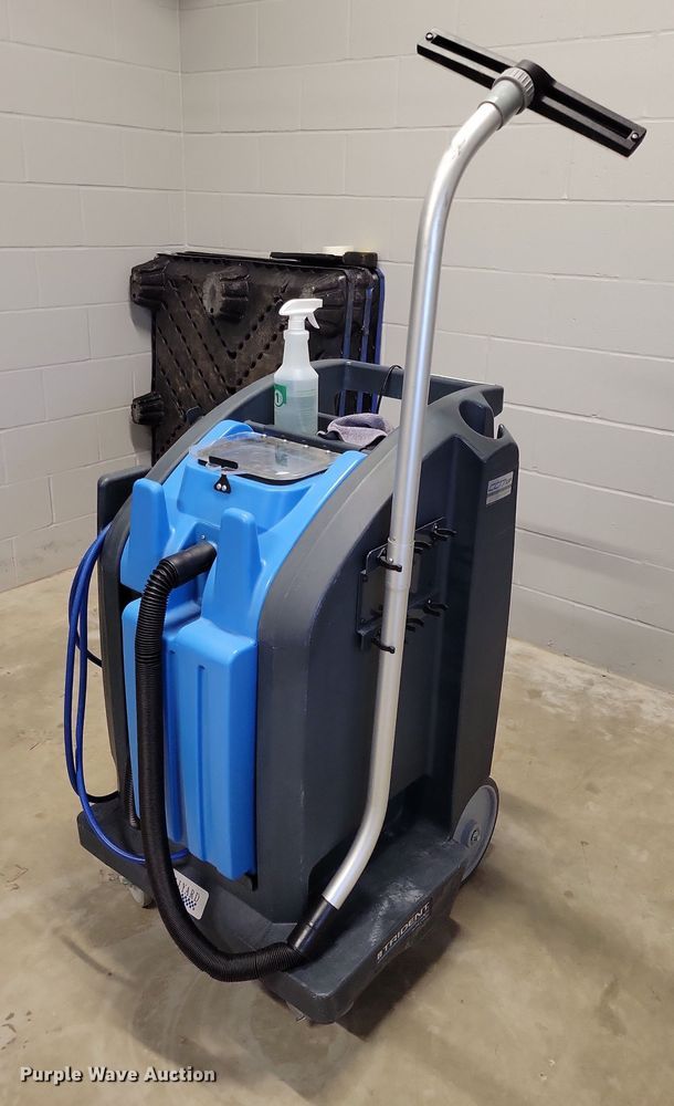 Trident CC17XP wet spray vacuum - NO9857