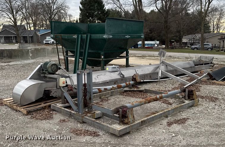 Doyle  hopper and conveyor  - EA2206