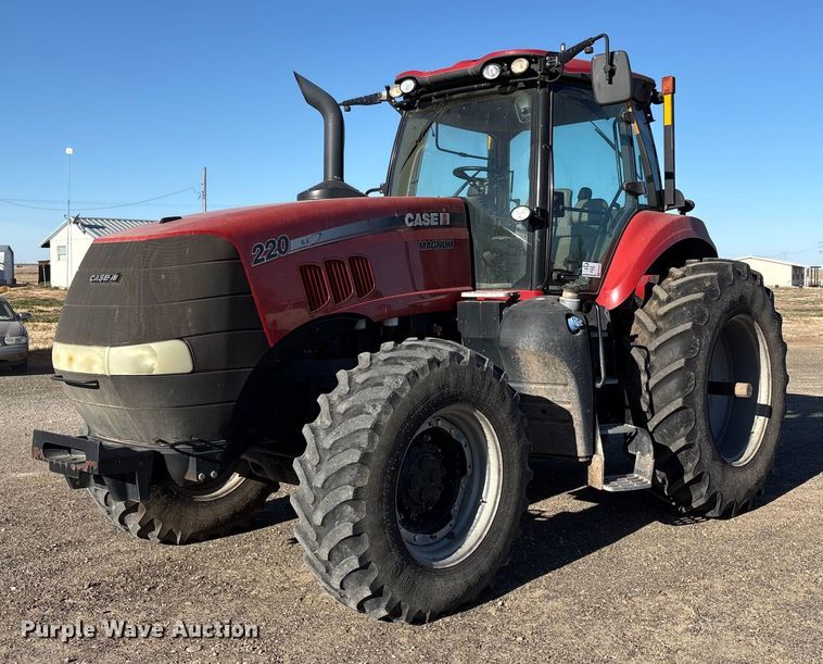 2015 Case Magnum 220 MFWD tractor - EF6264