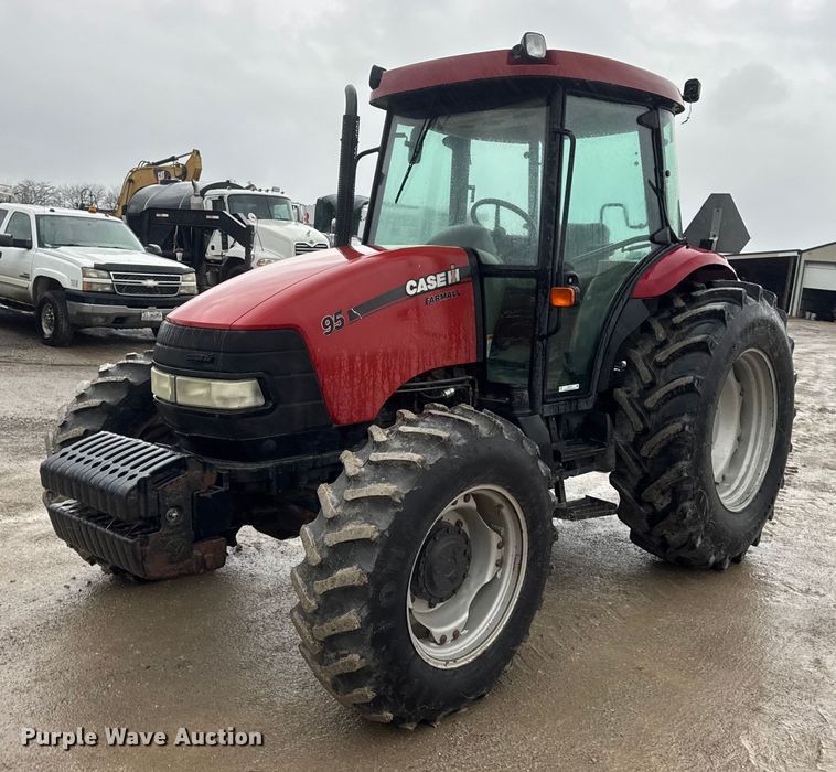 2010 Case IH Farmall 95 MFWD tractor - EN0779