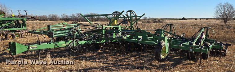 John Deere 730 air seeder - ET1105