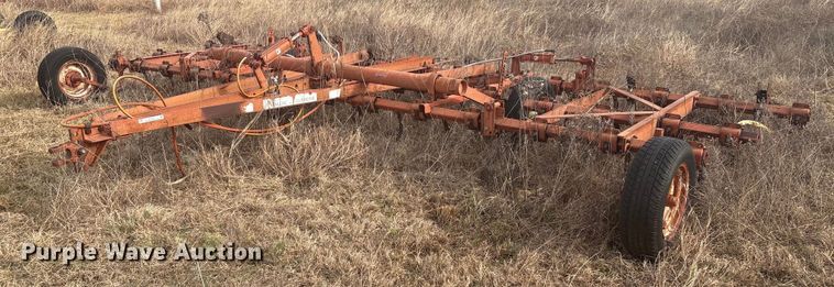 Allis Chalmers field cultivator - ET4113