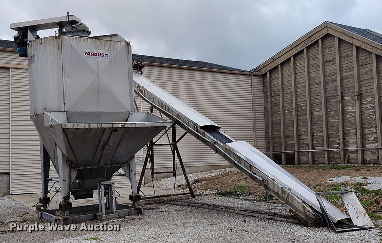 Yargus vertical fertilizer blender - IH9392