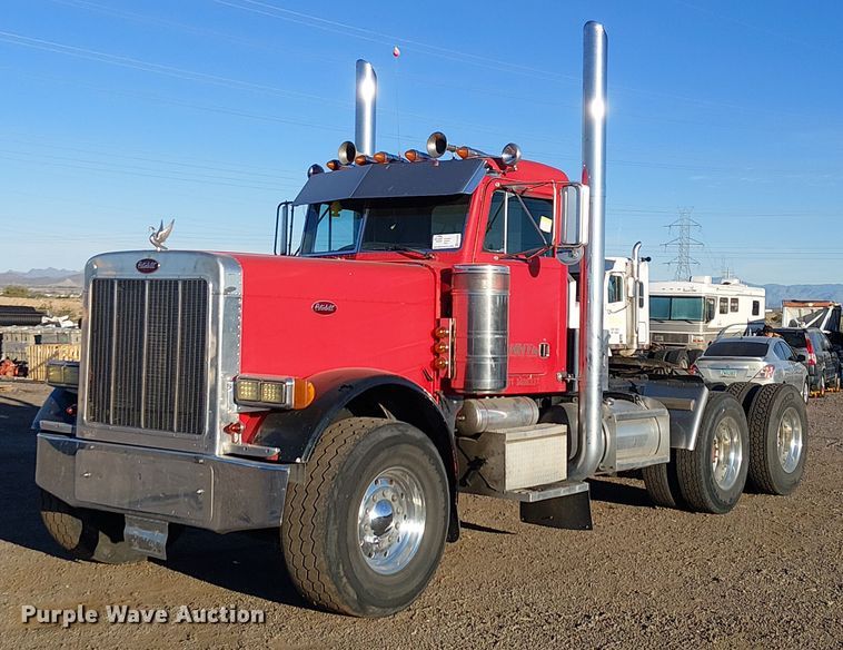 1989 Peterbilt 379 semi truck - EE5057