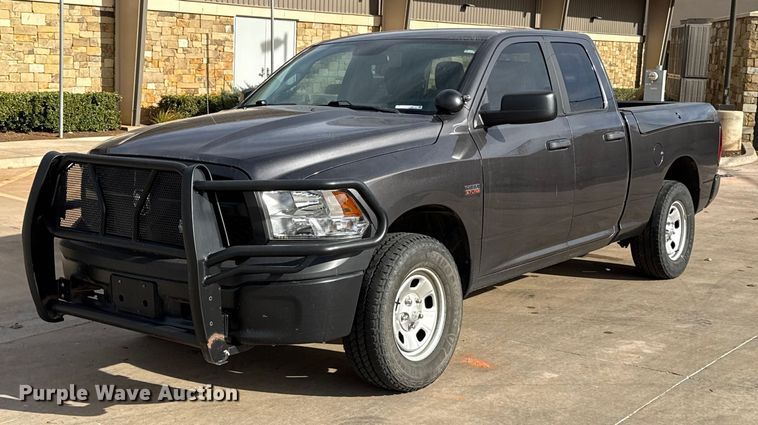 2021 RAM 1500 Classic Ext. Cab pickup truck - ES5542
