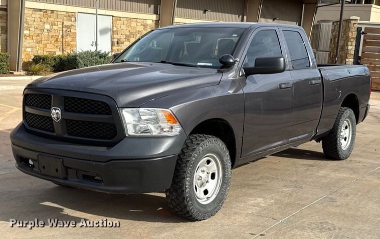 2020 RAM 1500 Classic Ext. Cab pickup truck - ES5543