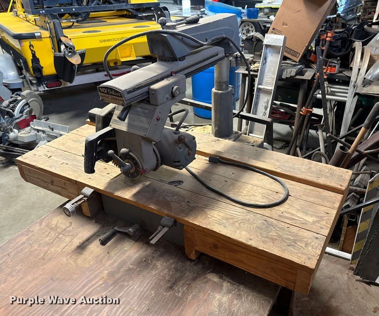 Rockwell/Delta 10" Deluxe radial arm saw - ES5558