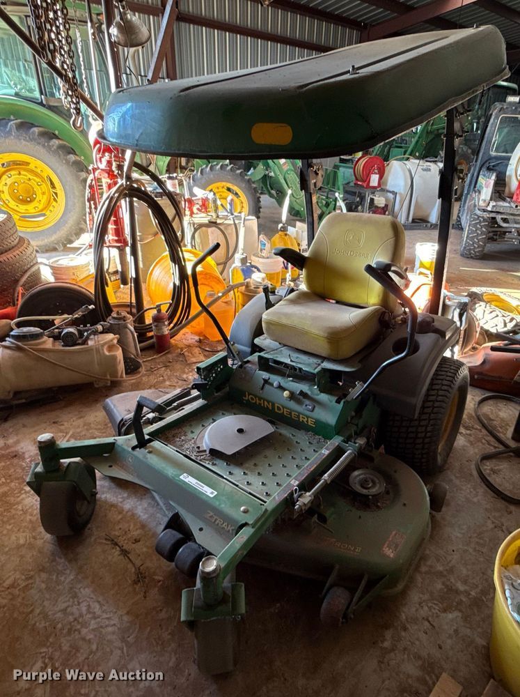 John Deere 727A ZTR lawn mower - ES5584