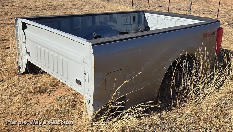 Ford pickup truck bed - ET1097