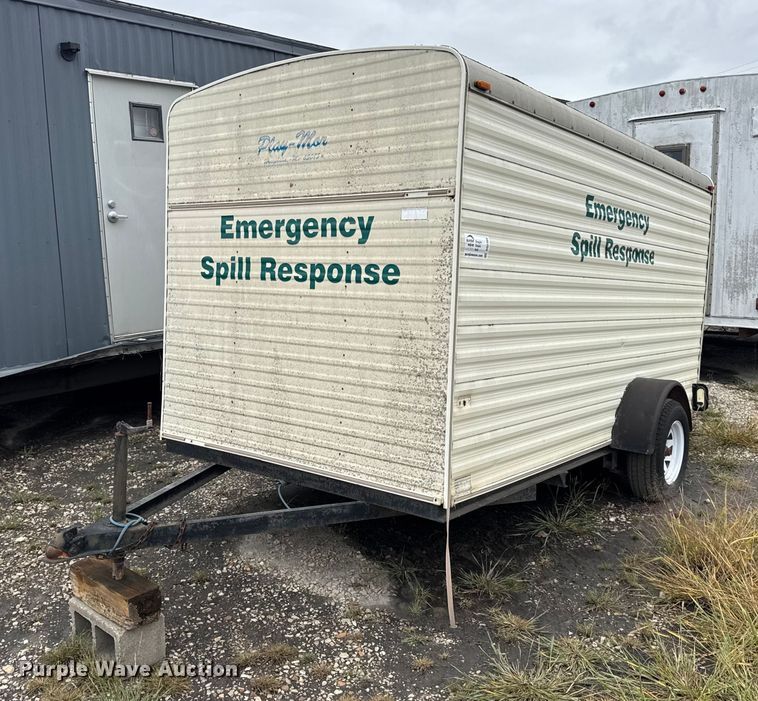 1993 Play-Mor enclosed cargo trailer - DO2386
