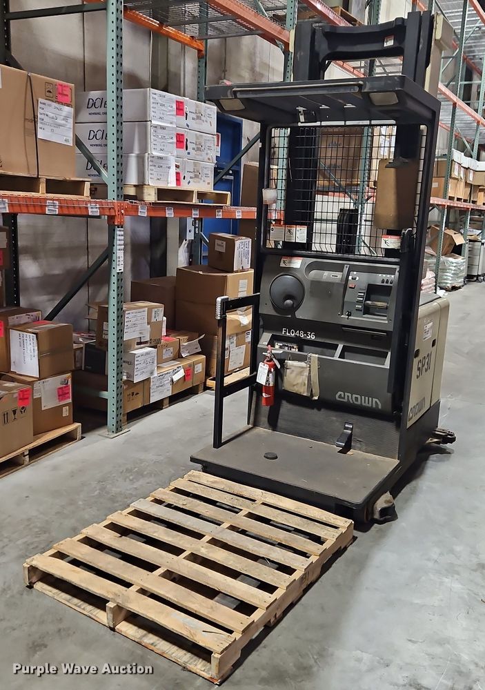 Crown SP3000 order picker - EB8495