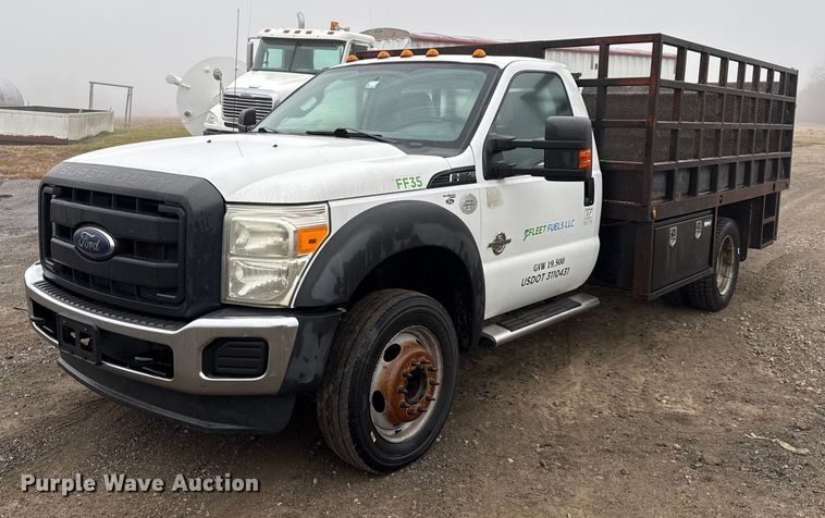 2013 Ford F550 Super Duty flatbed truck - EN0167