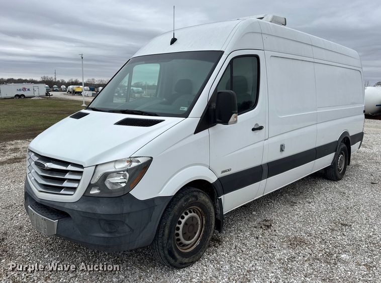 2014 Freightliner Sprinter 2500 refrigerated van - EN0800