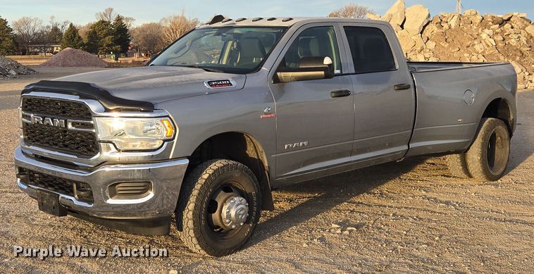 2020 RAM 3500HD Crew Cab pickup truck - ES2659