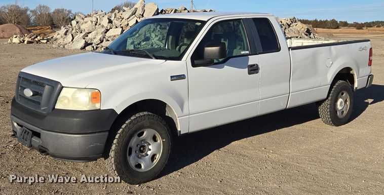 2007 Ford F150 Super Duty XL Ext. Cab pickup truck - ES2663