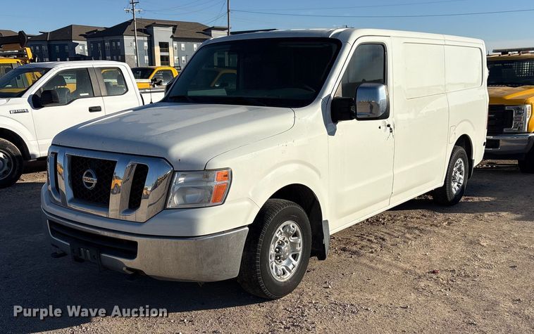 2016 Nissan NV Cargo 3500 van - ES5586
