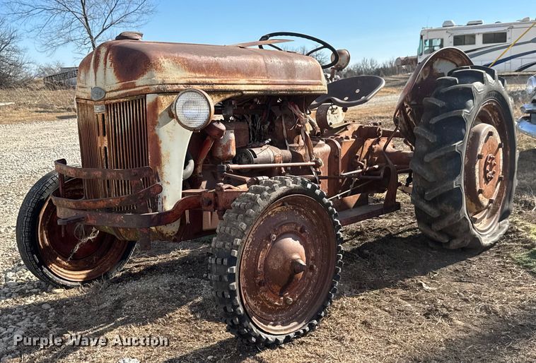 Ford 9N tractor - ET4134