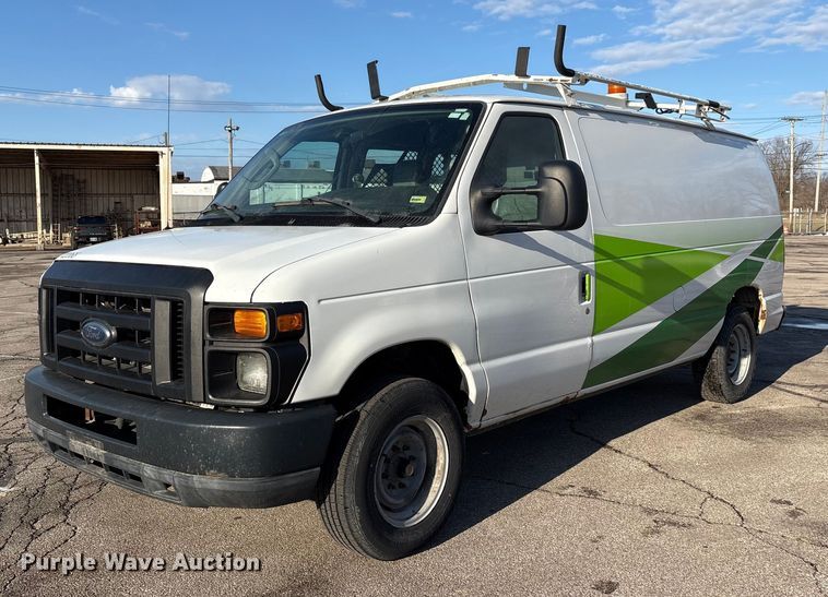 2011 Ford E150 van - FK1046