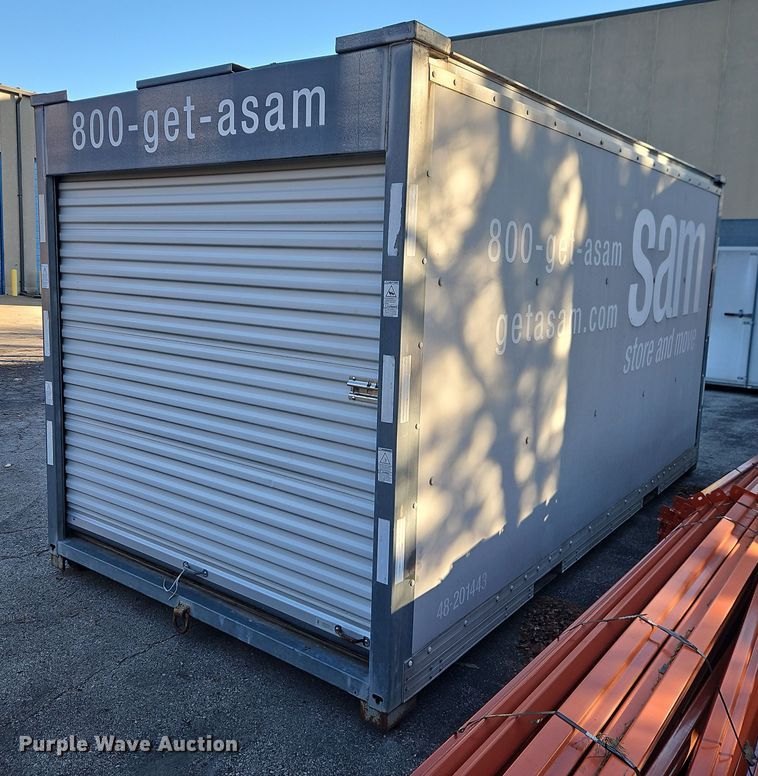 Storage container with roll up door - FN5502