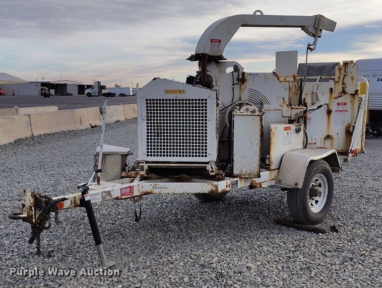 2017 Bandit 200UC wood chipper - YA1588