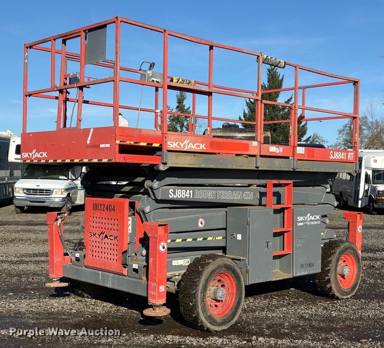 SkyJack SJ8841 RT scissor lift - YA1747