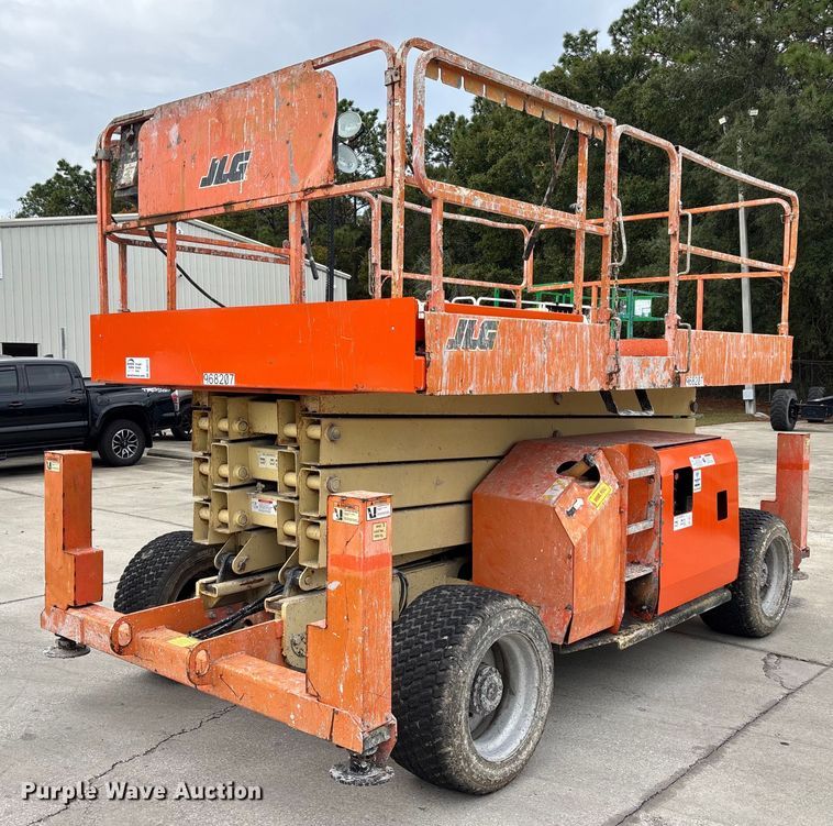 2015 JLG 4394RT scissor lift - DU0325