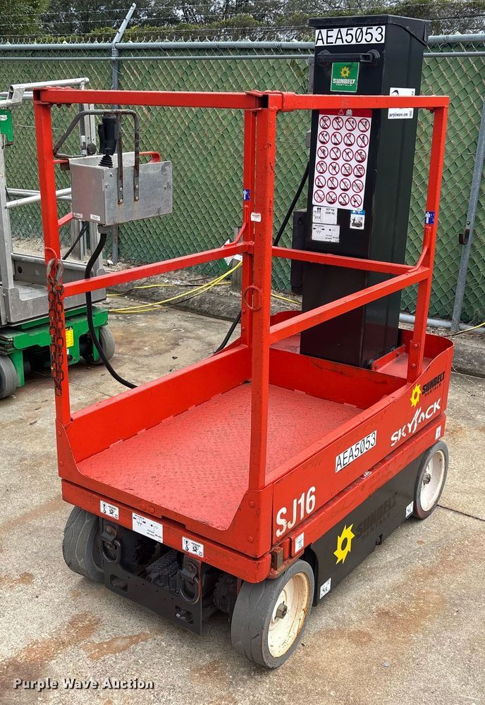 2018 SkyJack SJ16 vertical lift - DU0332