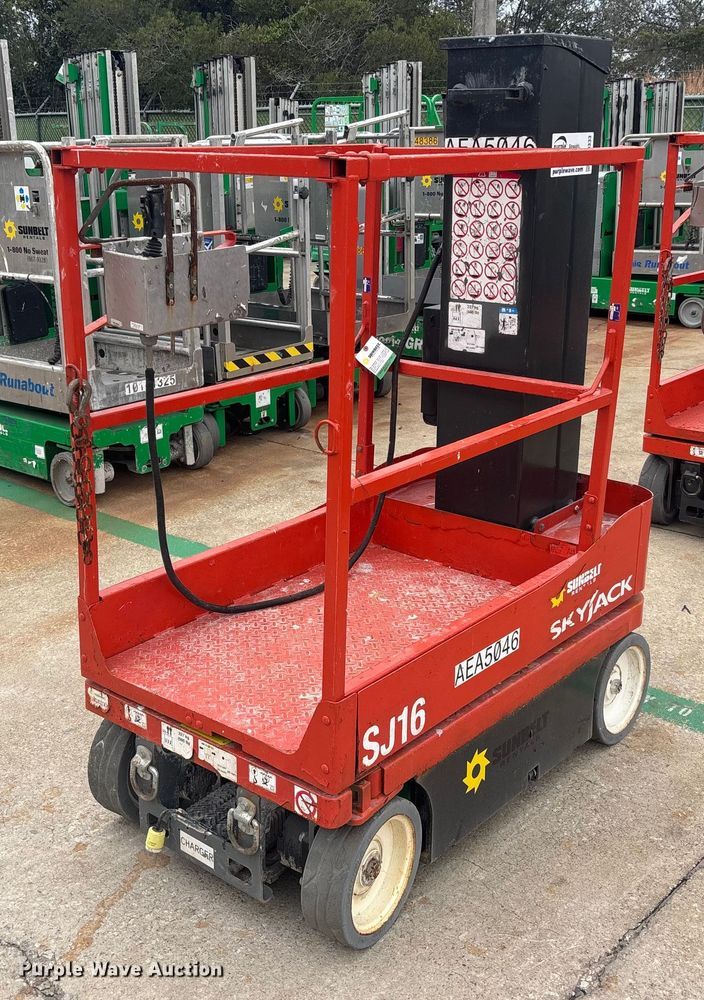 2018 SkyJack SJ16 vertical lift - DU0333