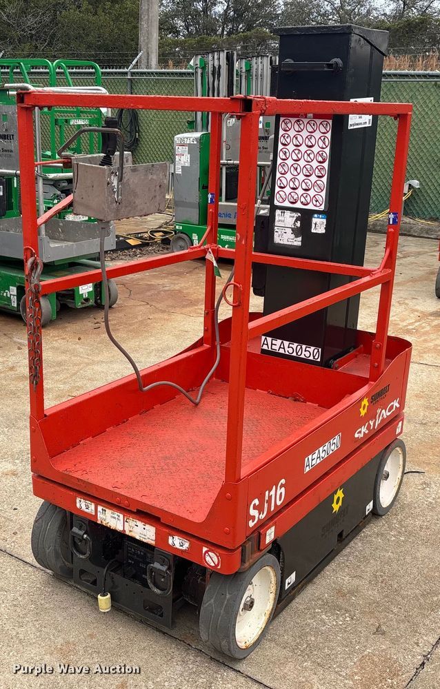2018 SkyJack SJ16 vertical lift - DU0334