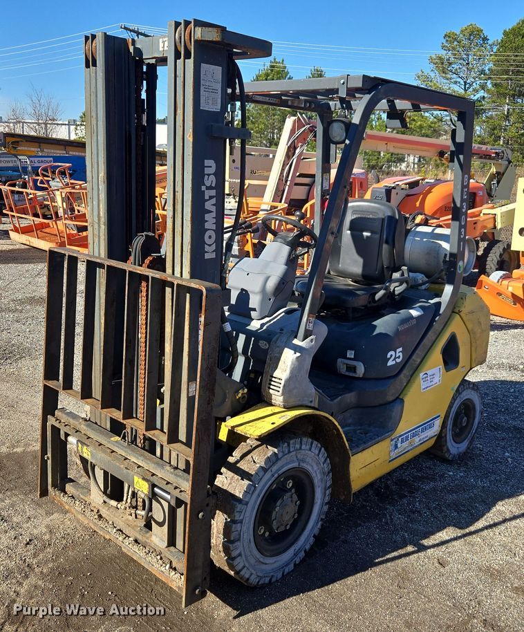 2017 Komatsu FG25T-16 forklift - DU2666