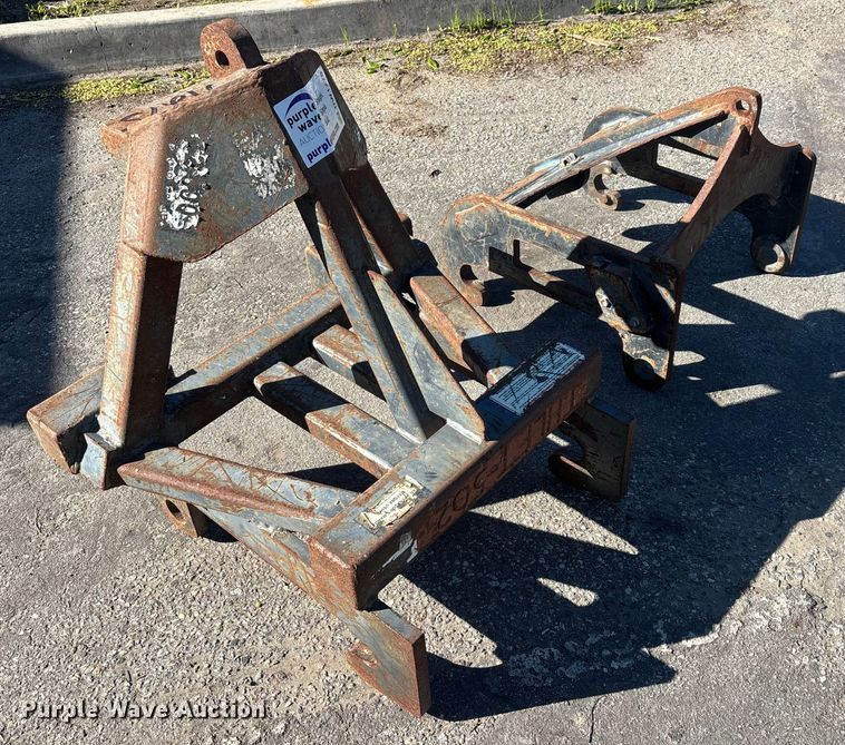 (2) forklift quick attaches - DW1275