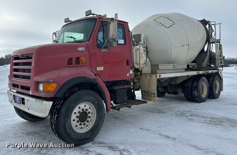 1998 Ford LT9501 ready mix truck - DW4391