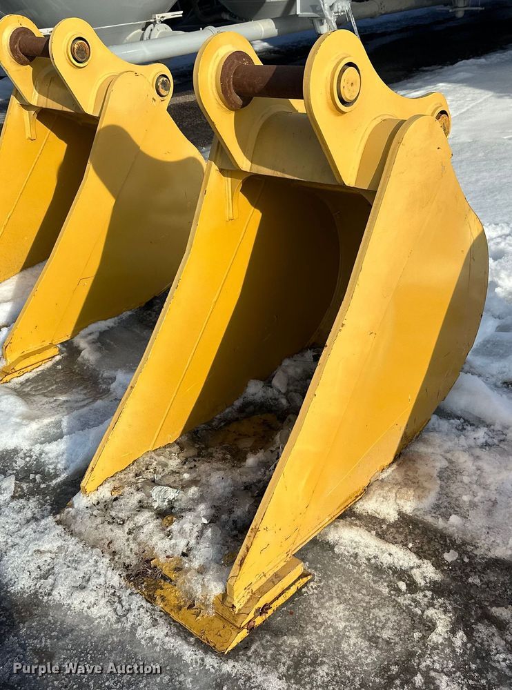 Caterpillar excavator bucket - DW4407