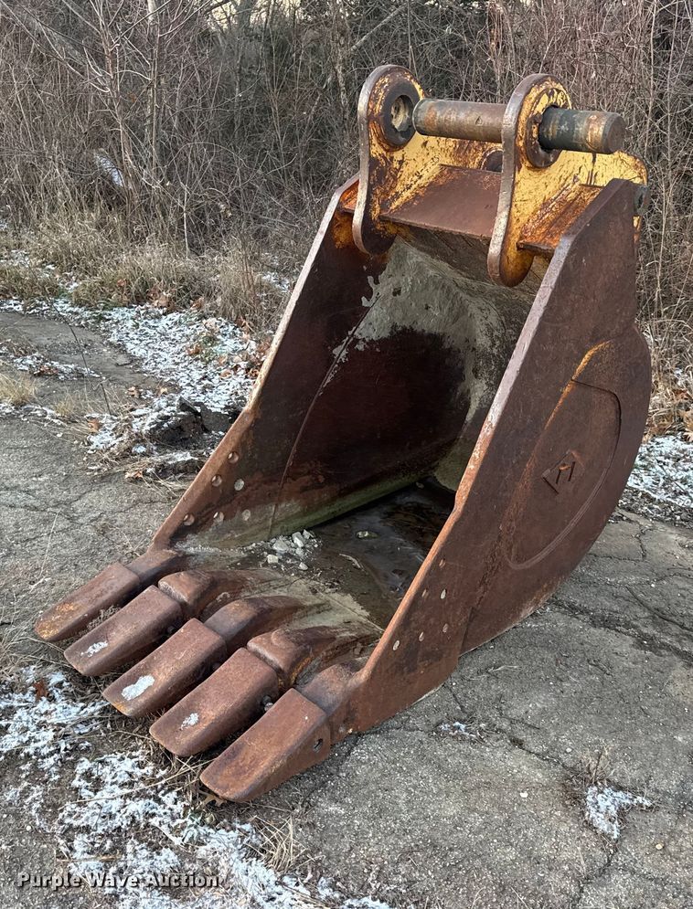 Badger Attachments JD330 excavator bucket - DW6744