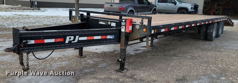 2009 PJ equipment trailer - EA2786