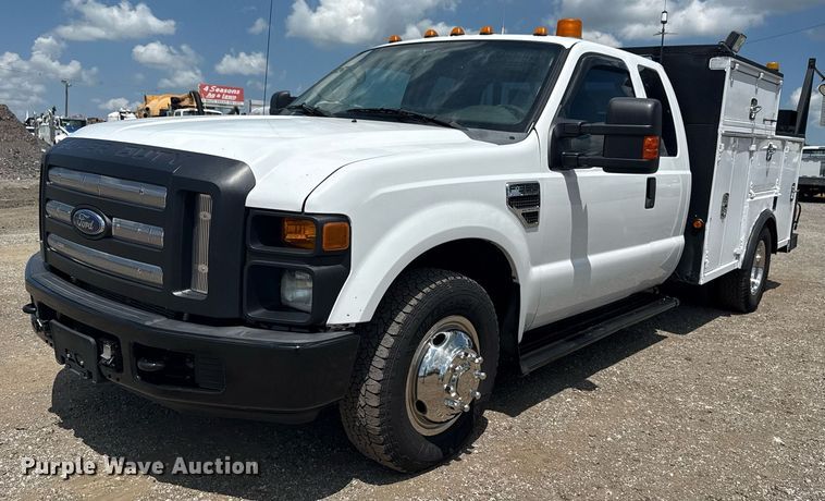 2010 Ford F350 Super Duty SuperCab utility bed pickup truck - EG6060
