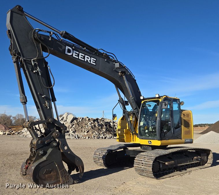 2014 John Deere 245G LC excavator - ES2665