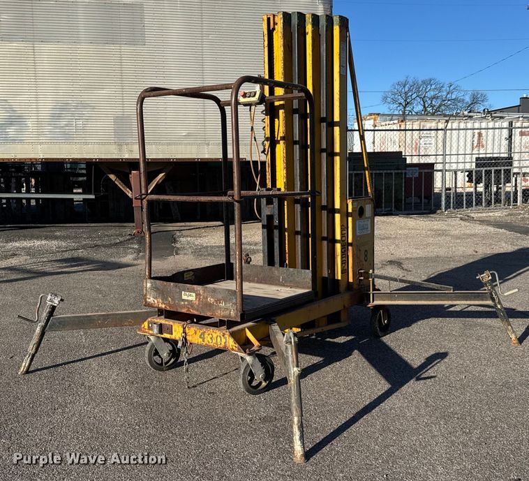 Bil-Jax Cougar vertical lift - ET4105