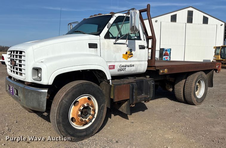 2000 Chevrolet C7500 winch truck - ET7481