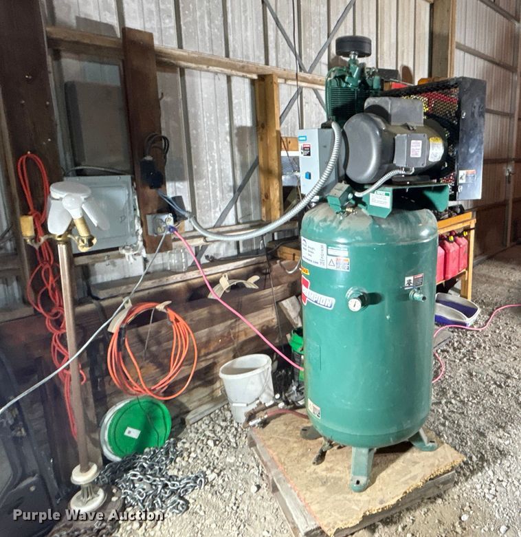 2002 Champion VR 7F Air compressor - FG1636